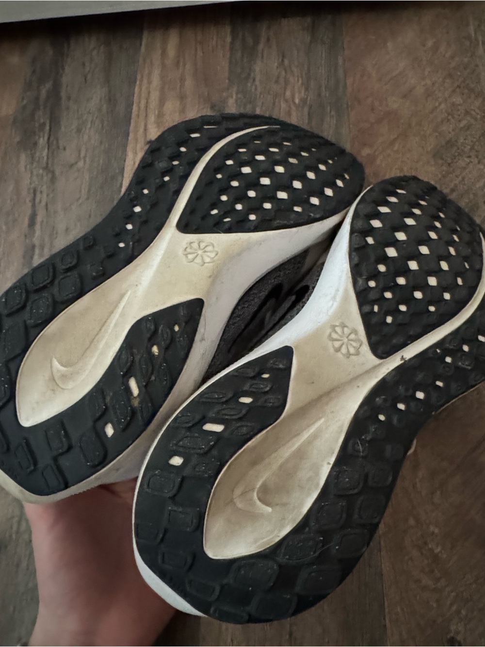 Nike Women’s Pegasus Light Gray Athletic Running Shoes Sneakers Size 8.5 - Picture 4 of 4